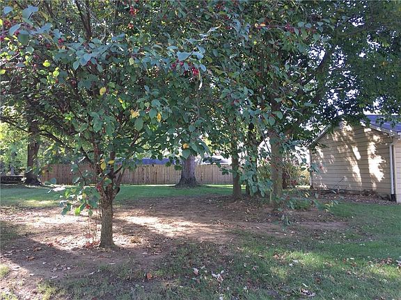 3rd image of 1732 Alverne Dr