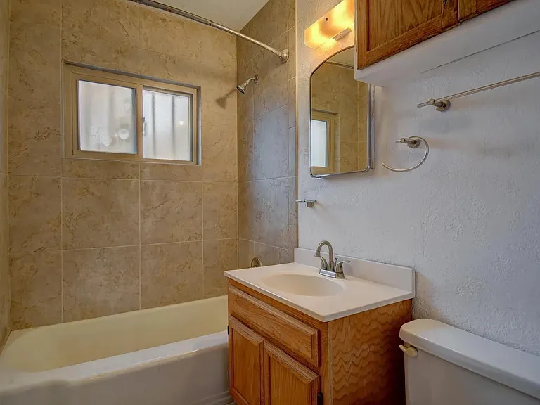 1116 Summit Dr NE — Photo 13