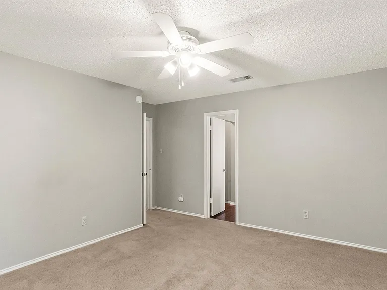 8311 Treehouse Ln — Photo 39