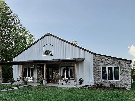 3rd image of 706 Stanton Rd