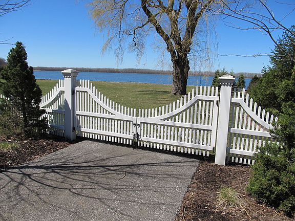 Walpole gate adds privacy.