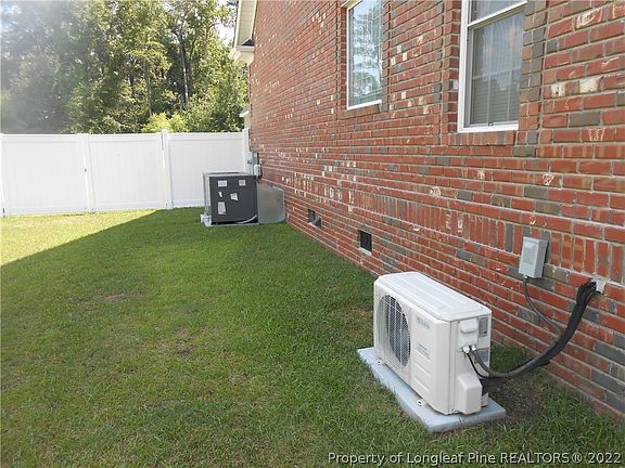 5th image of 85 Brownstone Dr