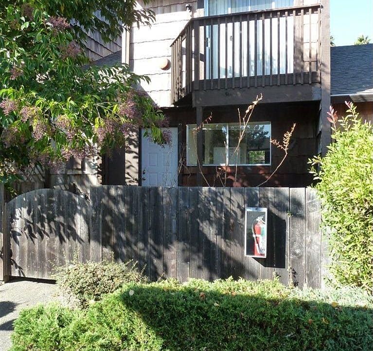 1st image of 7996 Sunflower Dr