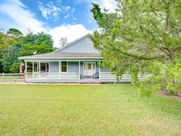 131 Canary Ln, Coldspring, TX 77331