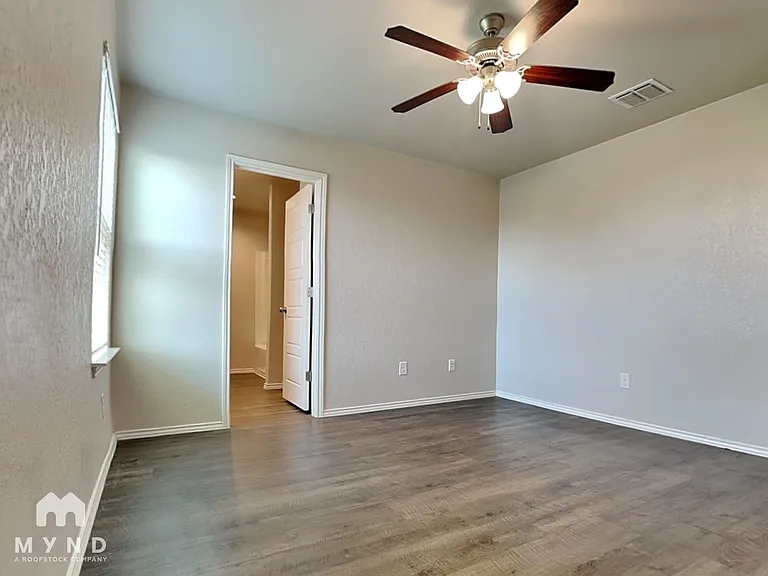 3917 Asher Aly — Photo 17