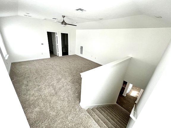 3rd image of 3016 Louris Ln