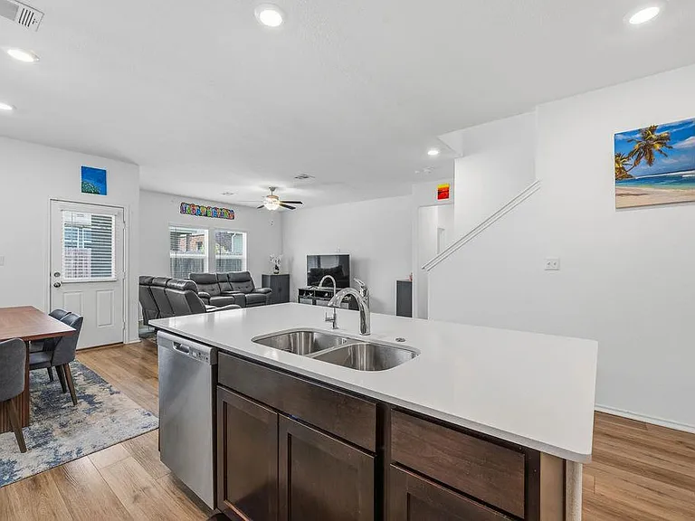 1733 Catahoula Dr — Photo 12