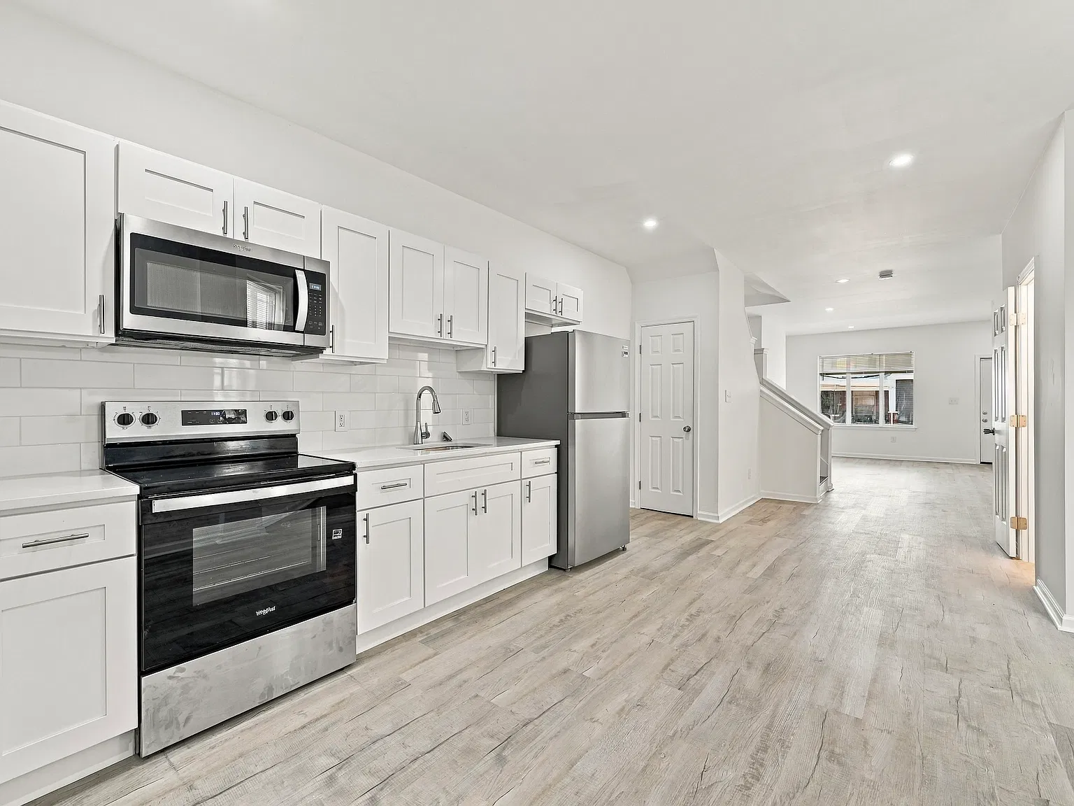 5 bed, 1.5 bath, 1640 sqft, $2,150 — Photo 1