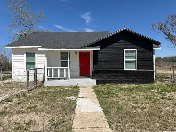 514 DAVIS AVE, Devine, TX 78016
