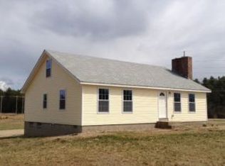 71 Flagg Rd, Rochester, NH 03839