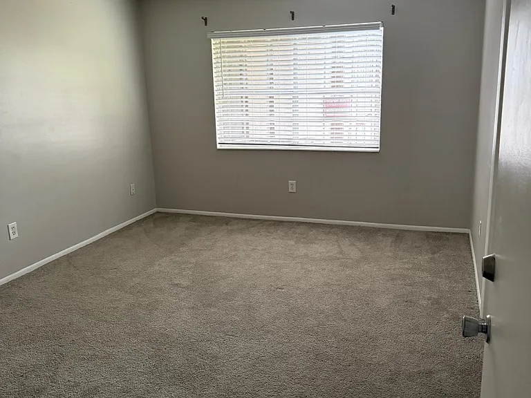 5335 Hansel Ave #C-8 — Photo 11