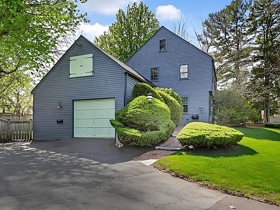 3rd image of 155 Bellevue Ave