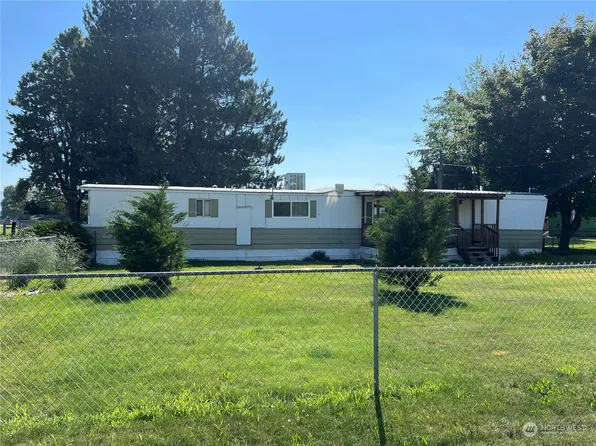 4 Cedar Ave., Brewster, WA 98812
