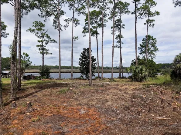 150 New River Ln, Carrabelle, FL 32322