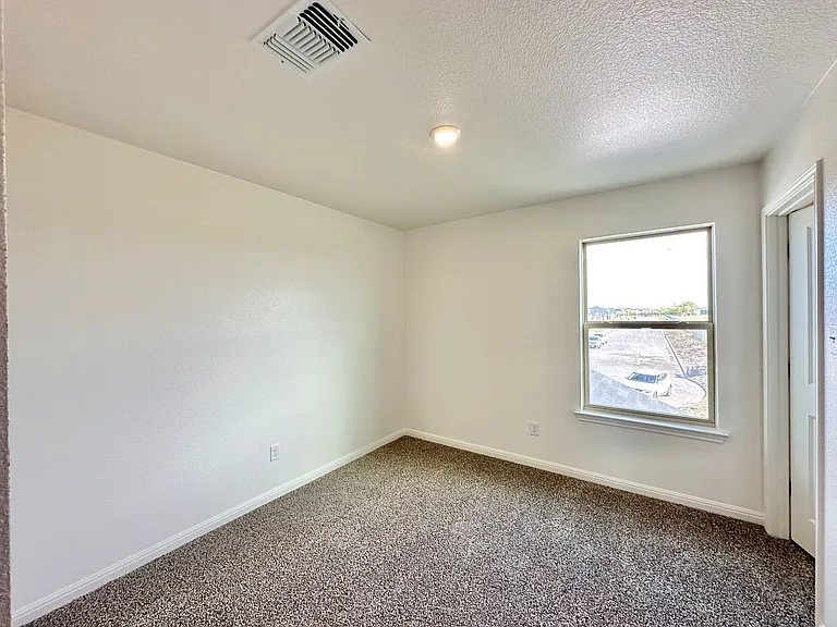 5913 Betty Lou Dr — Photo 14