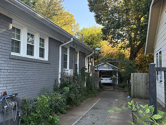 3rd image of 1391 Vance Ave