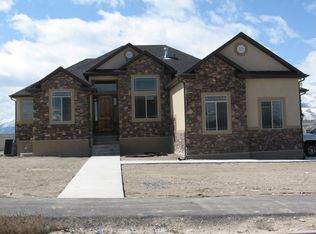 9071 Cassie Dr, Eagle Mountain, UT 84005