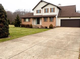 975 Stratford Pl, Alliance, OH