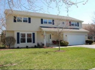 704 Mulberry Ct, Naperville, IL 60540