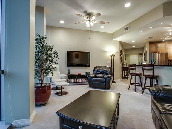 4th image of 500 Throckmorton St APT 2102