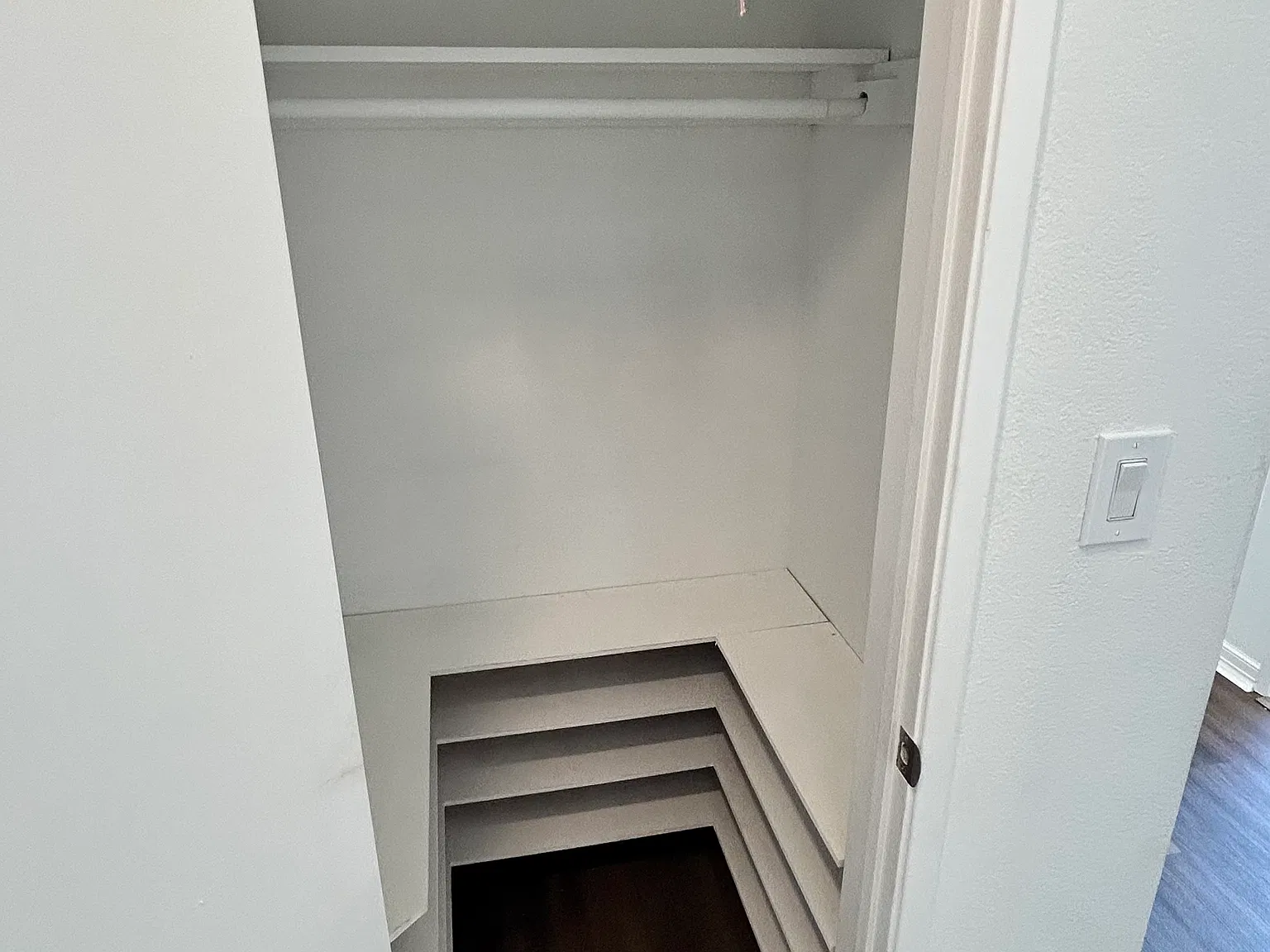 3 bed, 1134 sqft, $3,950 — Photo 2