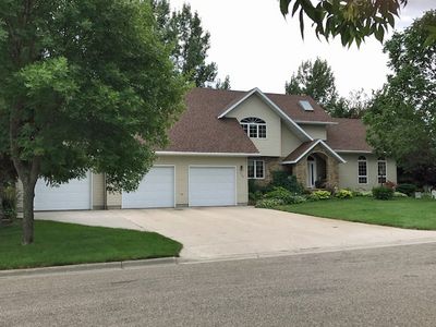 1606 3rd St SE, Devils Lake, ND, 58301