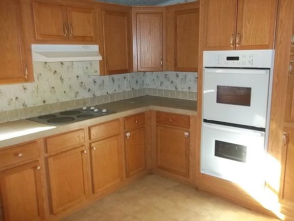 2nd image of 194 Lee Road 2031