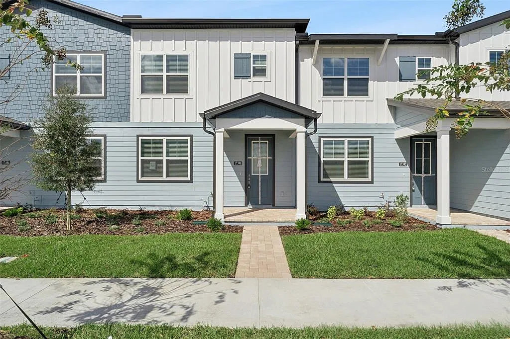 3 bed, 2.5 bath, 1635 sqft, $2,700 — Photo 1