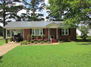 70 Blossom St, Savannah, TN 38372