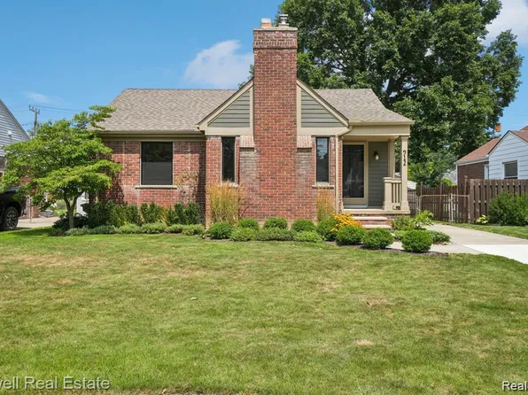 912 Cedar Hill Dr, Royal Oak, MI 48067