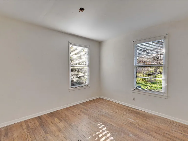 11606 Tedford St — Photo 17