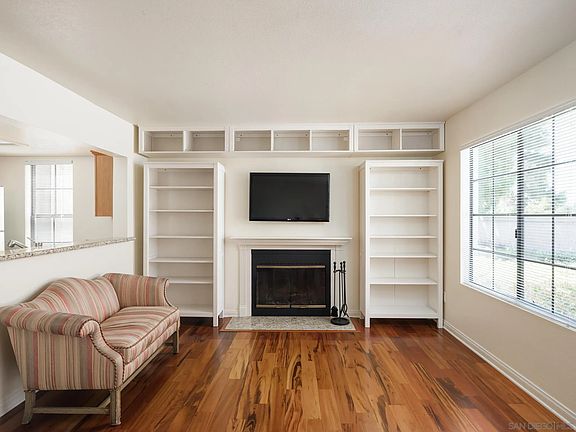 2nd image of 14924 Avenida Venusto Unit 117