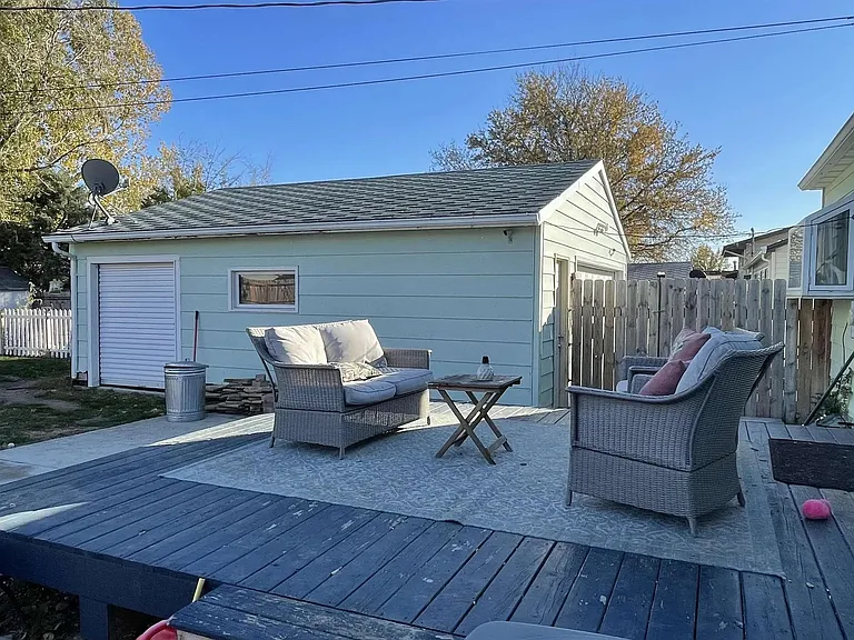 1531 Main St S — Photo 13
