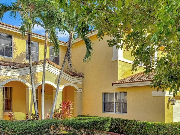 9631 NW 45th St, Doral, FL 33178