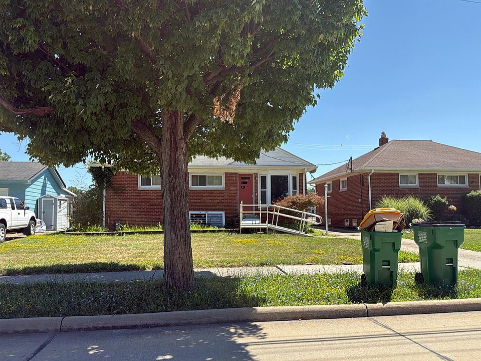1st image of 31610 Royalview Dr