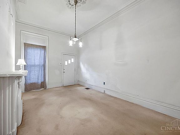 3rd image of 1128 Dayton St