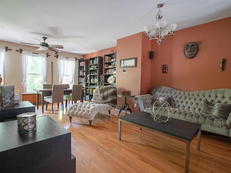 219 S Fremont Ave — Photo 6