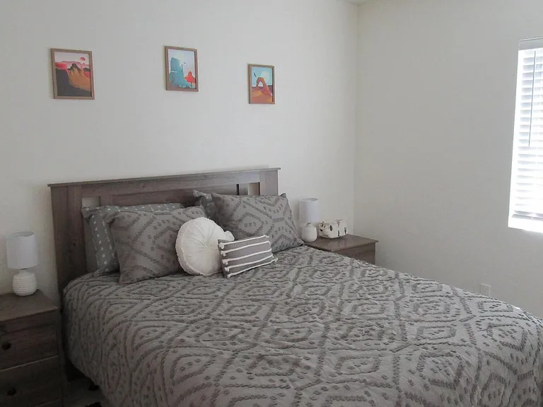 1627 E 13th St #1 — Photo 14