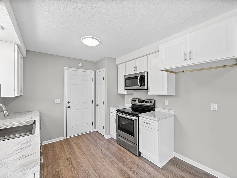 931 Poppy Dr — Photo 14
