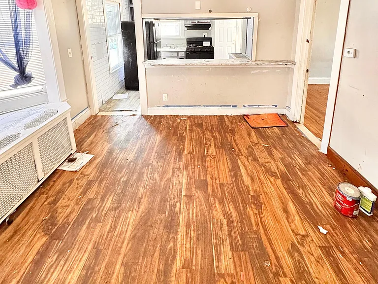 102 Benham St #4 — Photo 9