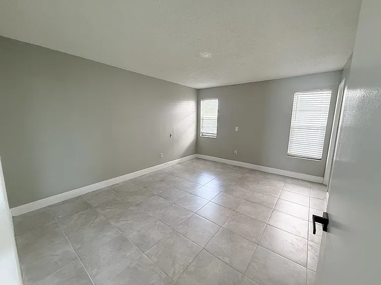 2800 NW 56th Ave #A303 — Photo 10
