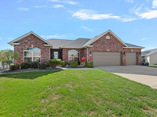 8014 Charleston Dr, Troy, IL 62294