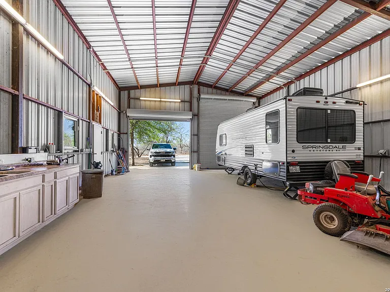 360 Private Road 4619 — Photo 34