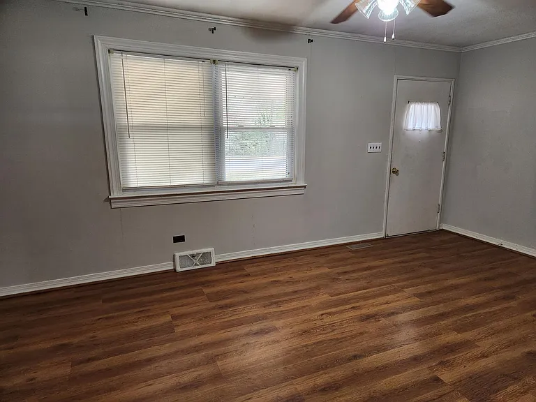 381 Mountview Ct SE — Photo 15