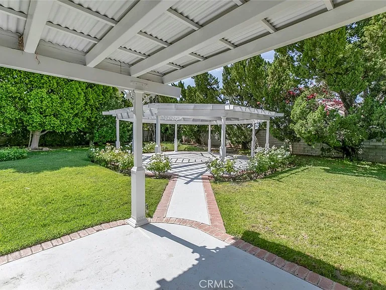 10928 Meseta Ave — Photo 24