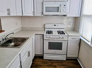 910 Maple Ter, Darby, PA 19023