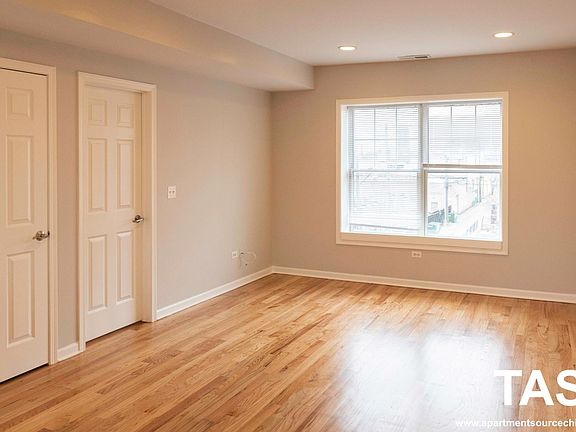 3rd image of 3217 N Karlov Ave APT 3