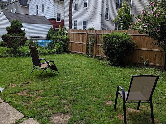2nd image of 34 Seminole Pkwy #1