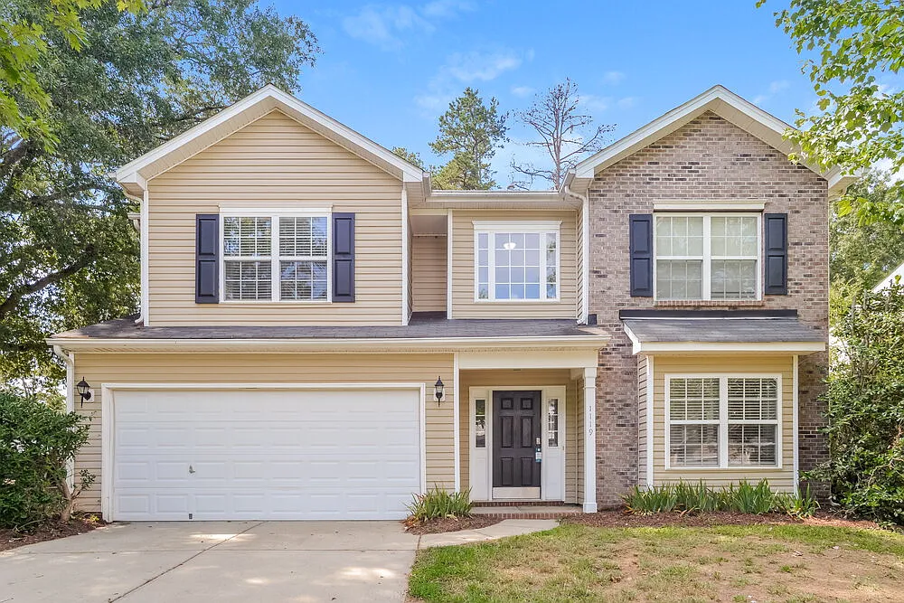 4 bed, 2.5 bath, 2400 sqft, $2,385 — Photo 1