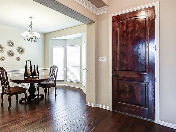 4th image of 1118 Chestnut Dr